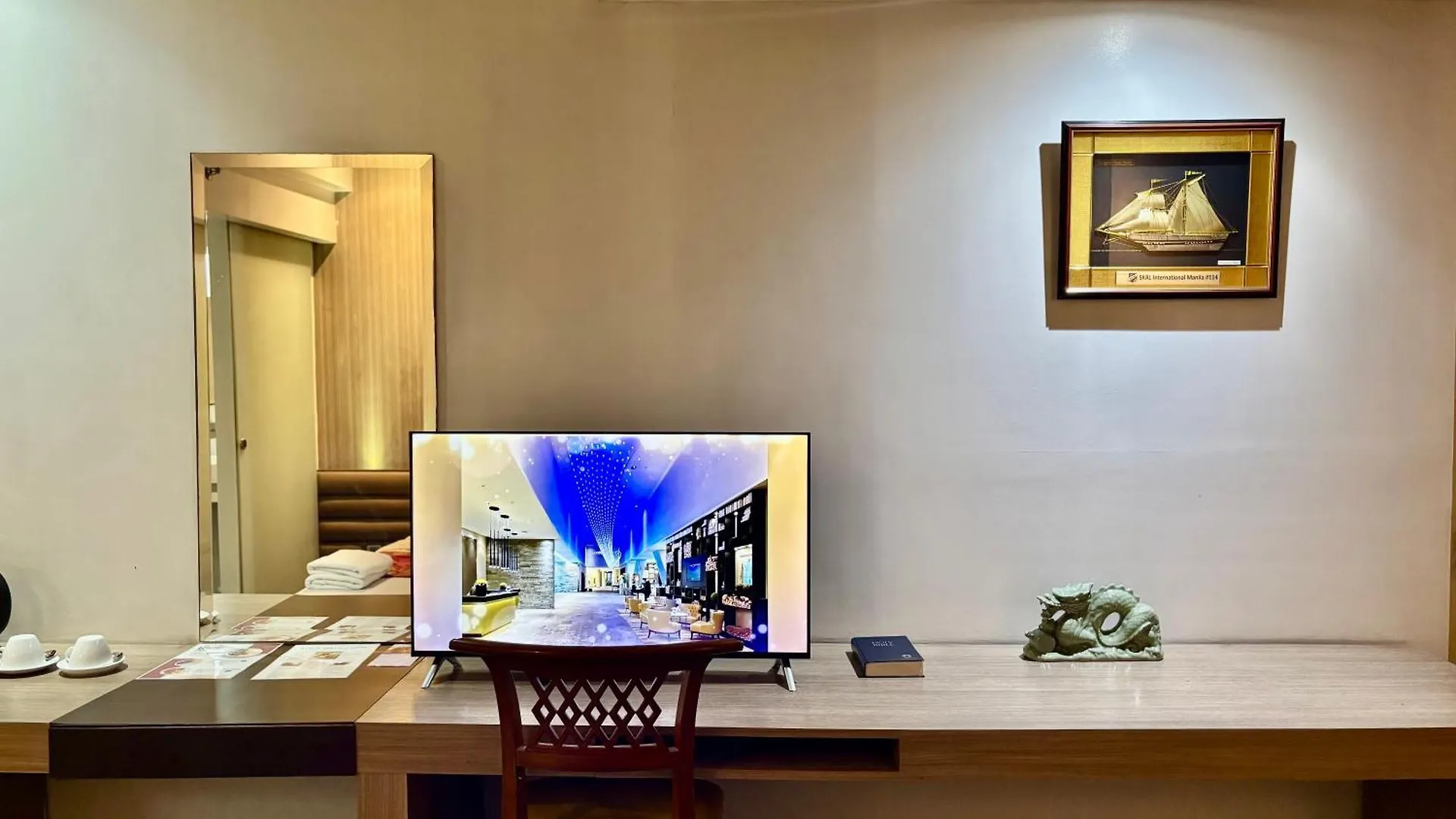 The E-Hotel Makati Makati City Filipíny